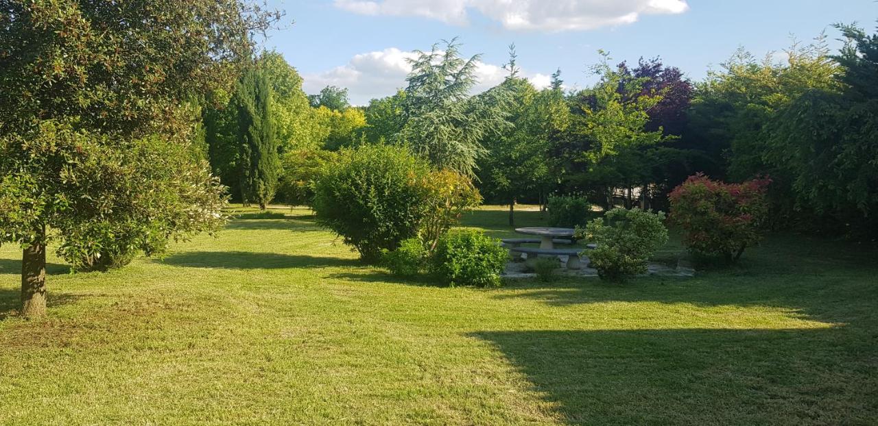 Bed and Breakfast La Revetizon Siecq Экстерьер фото