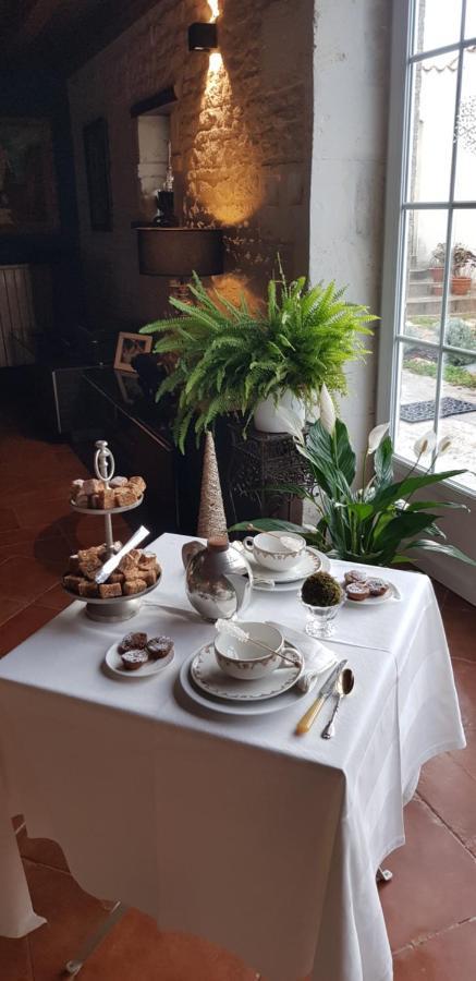 Bed and Breakfast La Revetizon Siecq Экстерьер фото